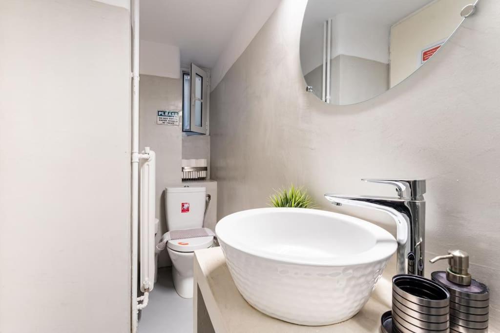 Downtown Cute Apt In The Heart Of Plaka 아테네 외부 사진